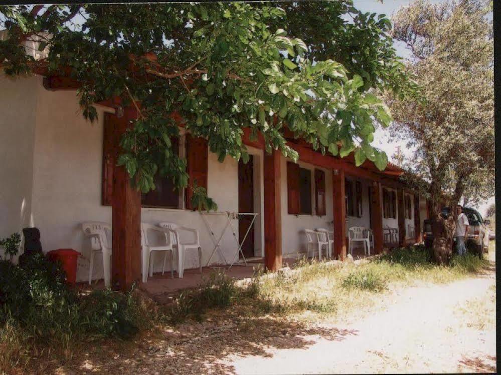 קאלה גונונה Agriturismo Su Tiresi מראה חיצוני תמונה