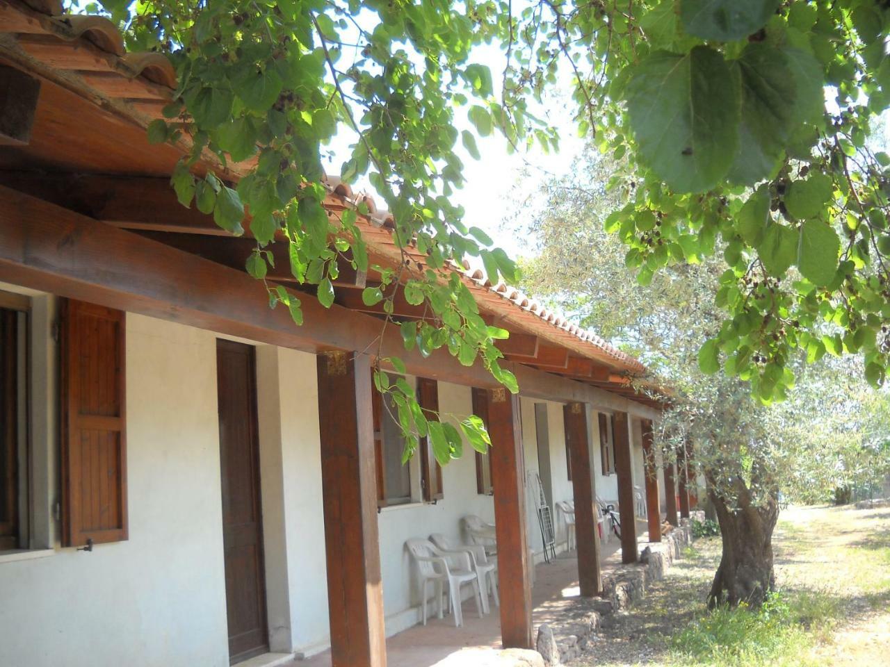 קאלה גונונה Agriturismo Su Tiresi מראה חיצוני תמונה