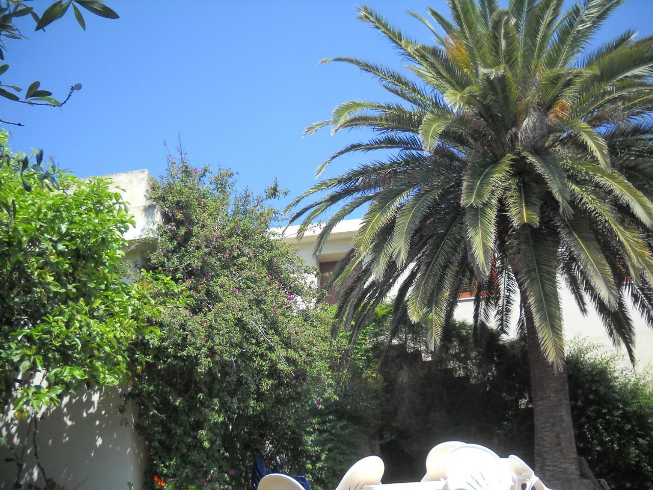 קאלה גונונה Agriturismo Su Tiresi מראה חיצוני תמונה
